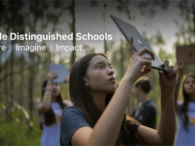 Apple Distinguished School 2025
